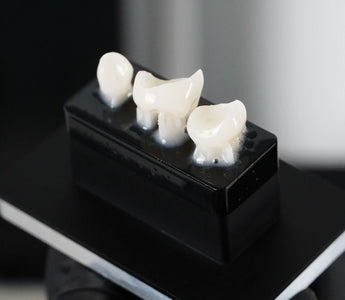 3D Printed Crowns on Small Build Platform from Ackuretta SOL