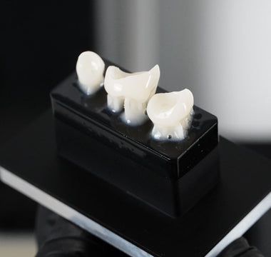 3D Printed Crowns on Small Build Platform from Ackuretta SOL